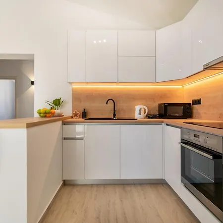 Appartamento Penthouse Nensi Baška Voda Esterno foto