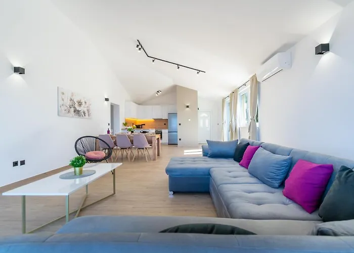 Penthouse Nensi