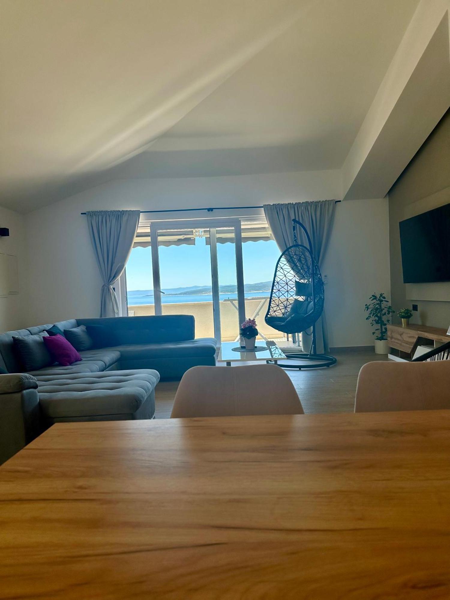 Penthouse Nensi Baska Voda